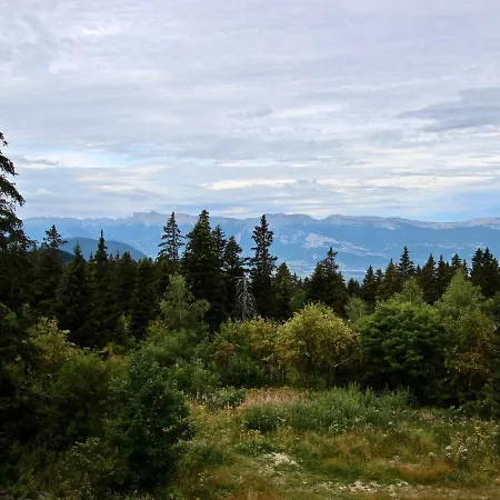 30 M² Avec Balcon, A Proximite Des Pistes Et Des Commerces, Animaux Acceptes - Fr-1-549-53 * Chamrousse